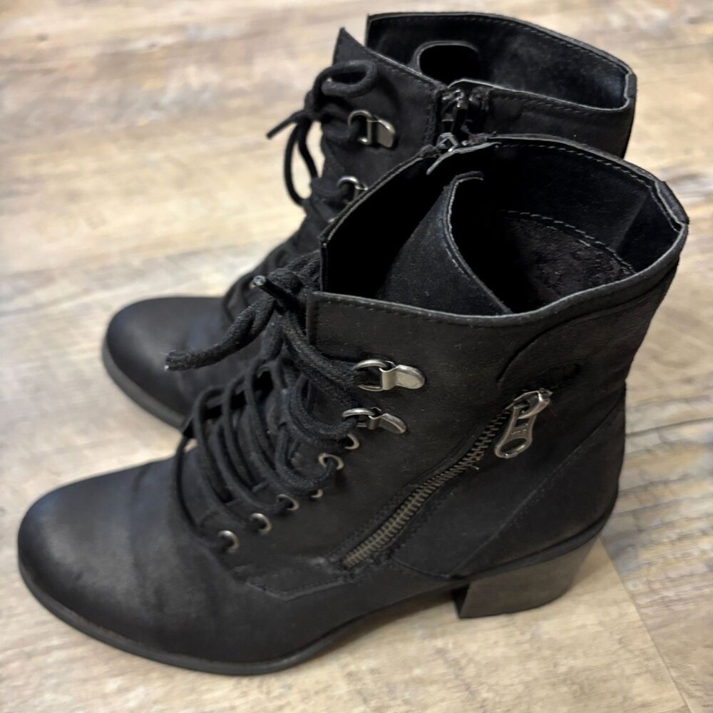 White Mountain Dorian Size 7.5M Black Lace Up Ankle Biker Boots Block Heel Zip